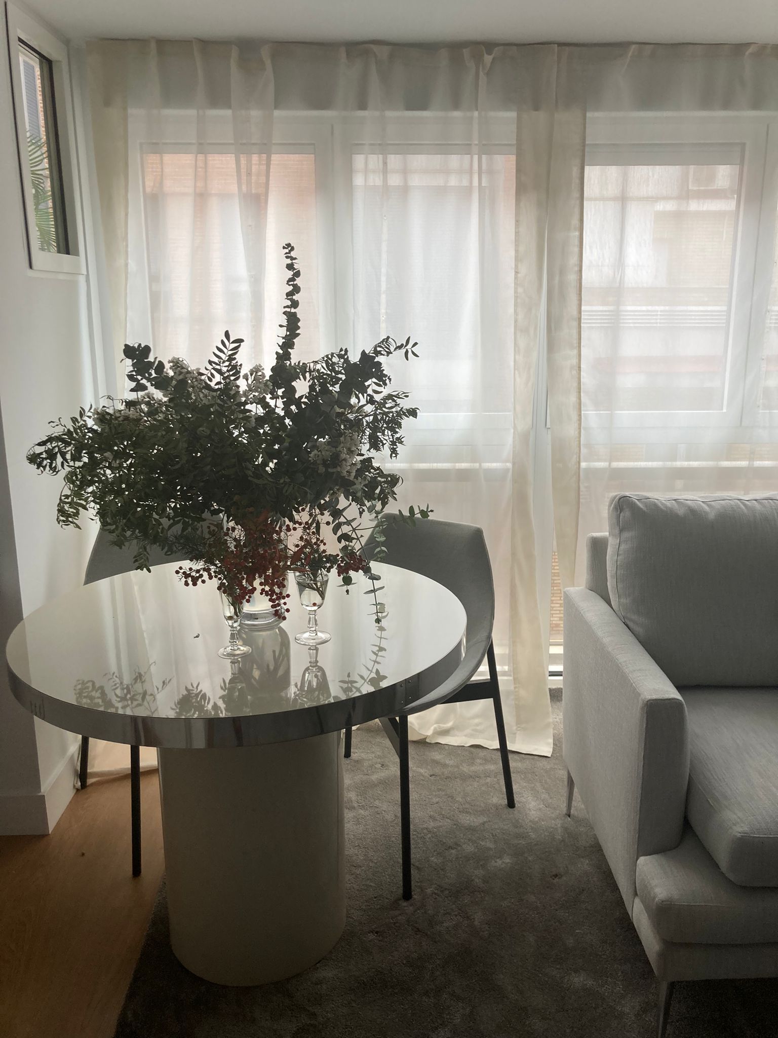 Круглый стол из ламинированного стекла Jover+Valls Antique Boutique-Malibu ARCH-00151815 - Вид №11