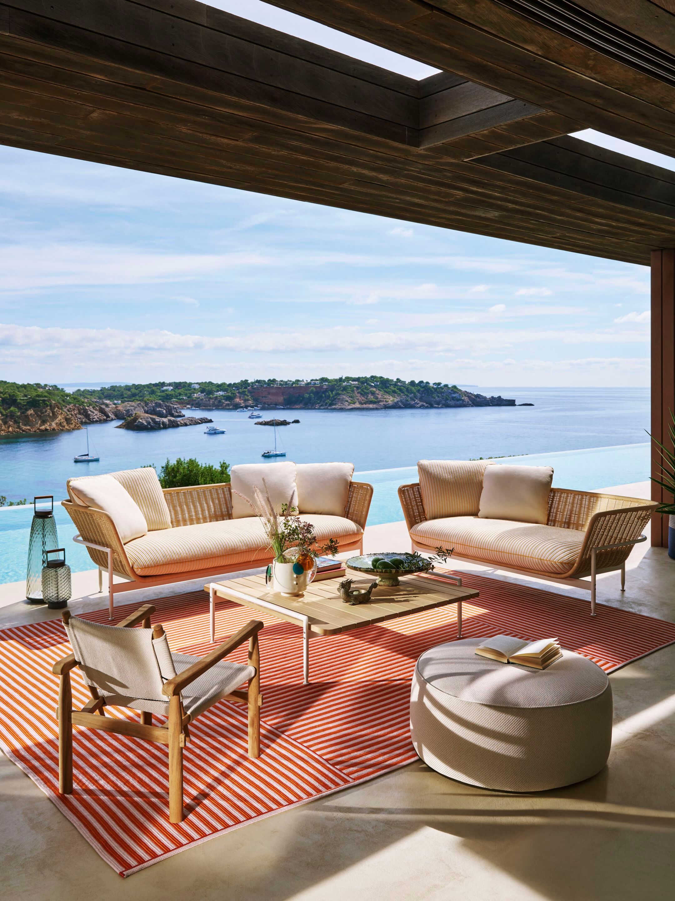 Низкий садовый столик в ироко CASSINA Esosoft Outdoor ARCH-00071110 - Вид №2