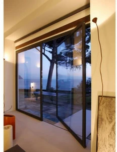 PALLADIO Поворотное окно из стали