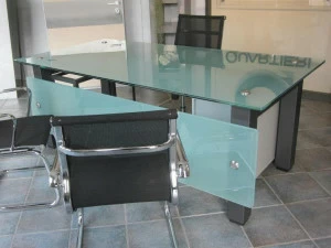 QUARTIERI LUIGI Письменный стол с железной структурой и стеклянной столешницей