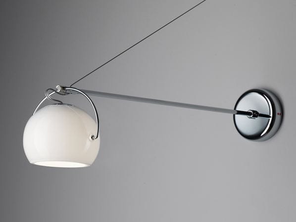 Регулируемая хромированная металлическая настенная лампа Fabbian Beluga White ARCH-00079305