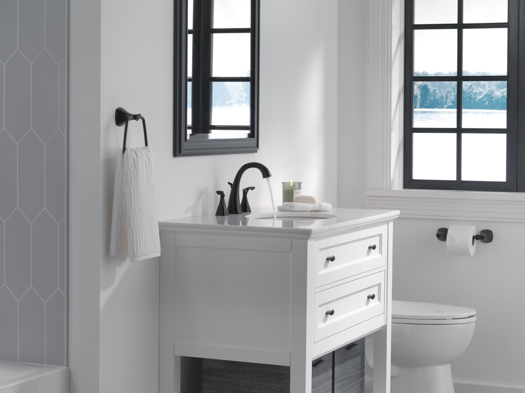 35748LF-BL Смеситель для ванной комнаты с двумя ручками Delta Faucet Sandover Матовый черный  - Вид №3