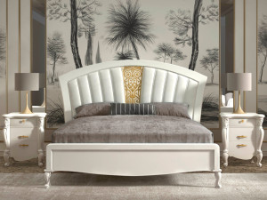 Двуспальная деревянная мягкая кровать с высоким изголовьем