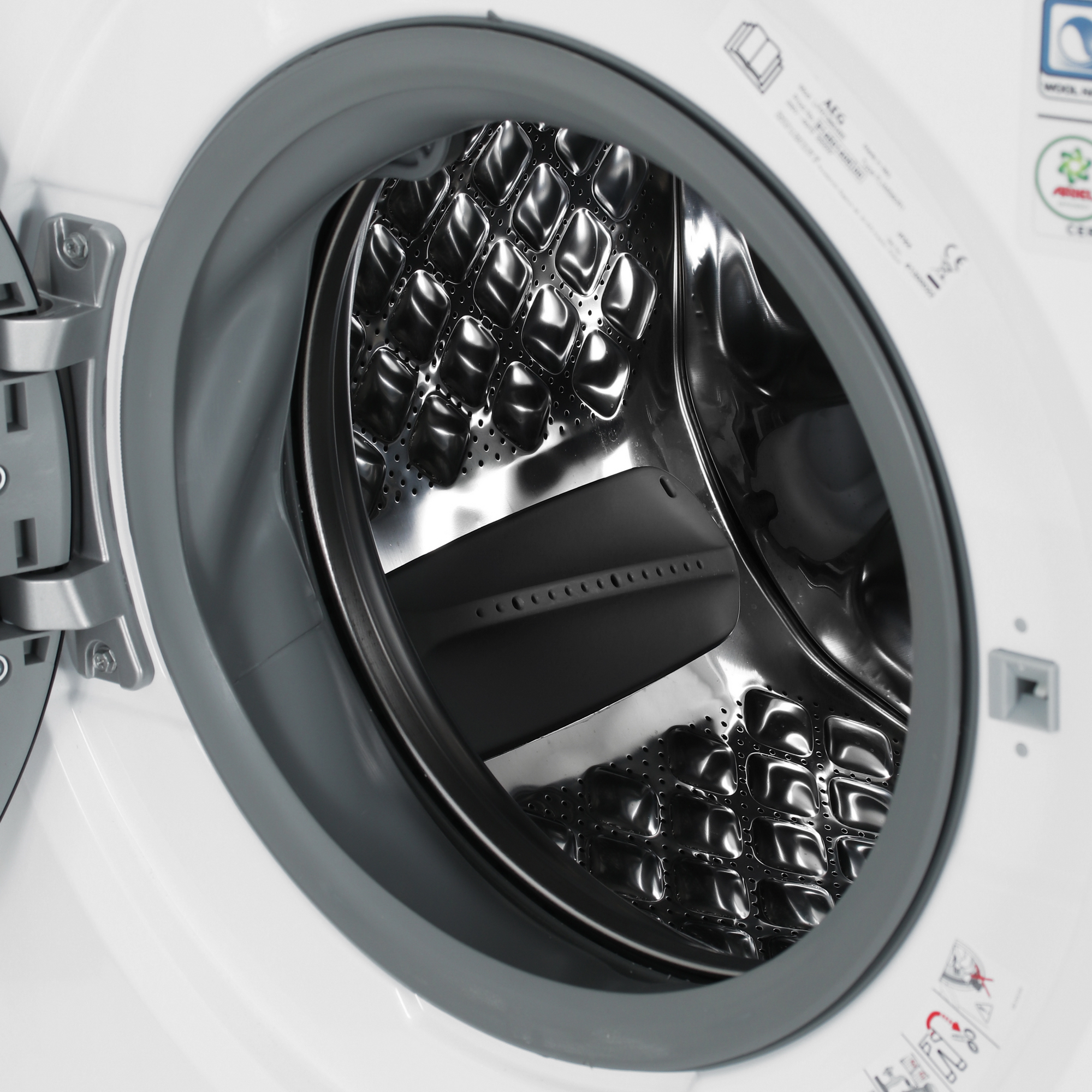 9120470 Стиральная машина AEG LFR73864BE белый STDN-0045677 - Вид №6