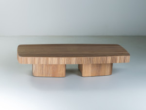 Журнальный столик из массива дерева