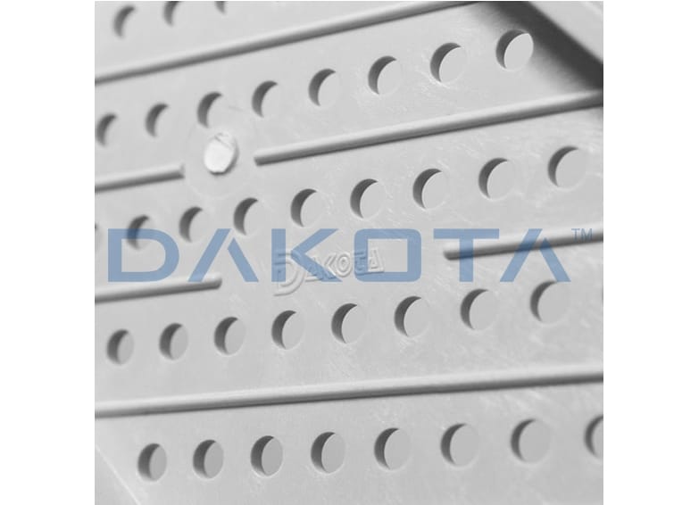 Гриль у бассейна Dakota решетки для каналов ARCH-00003572