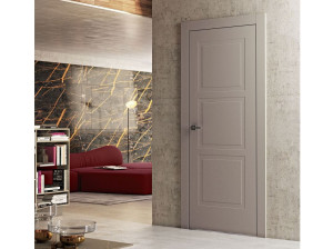 Лакированная распашная дверь