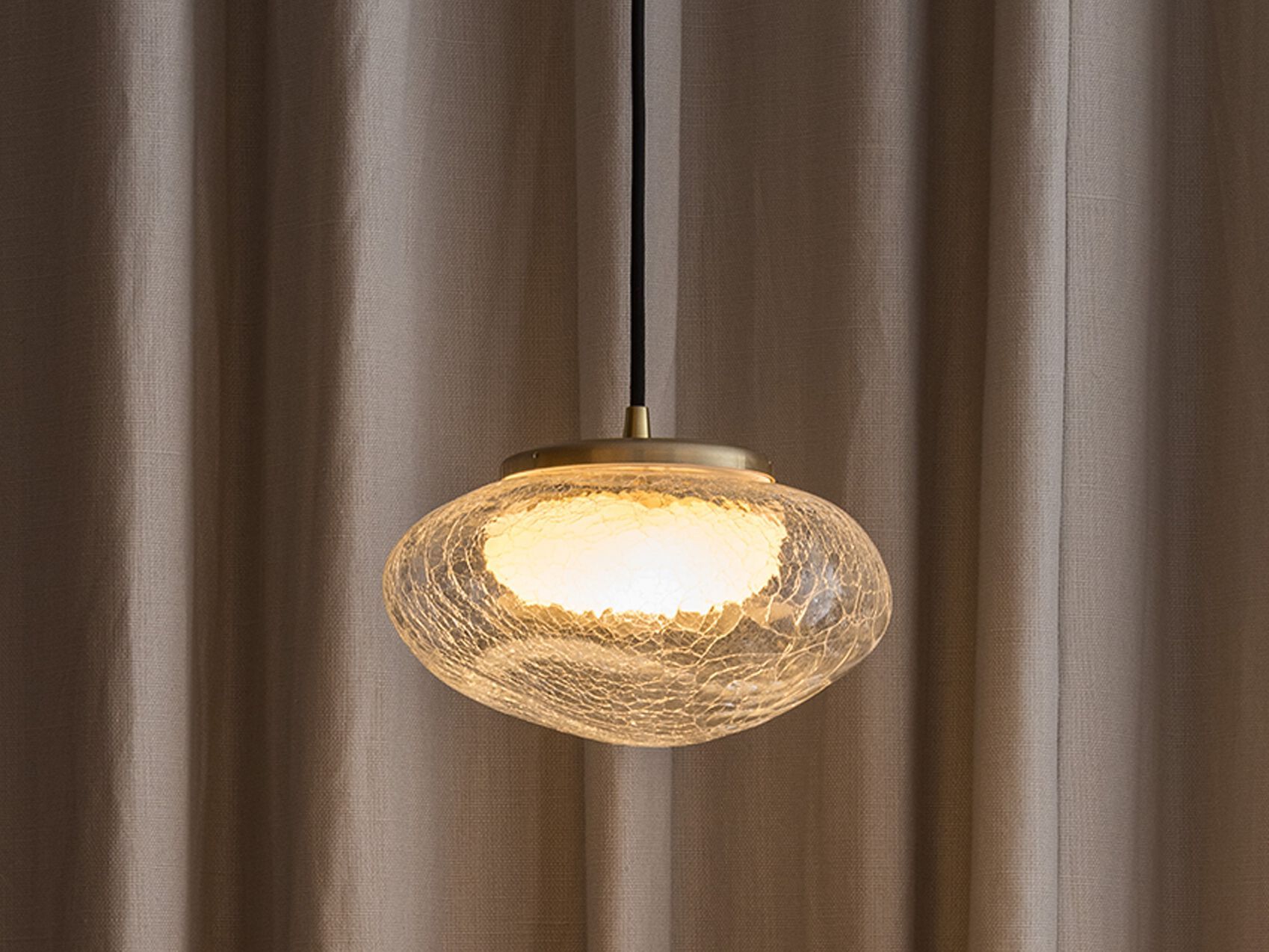 Стеклянный светодиодный подвесной светильник ADesignStudio Roe ARCH-00112870