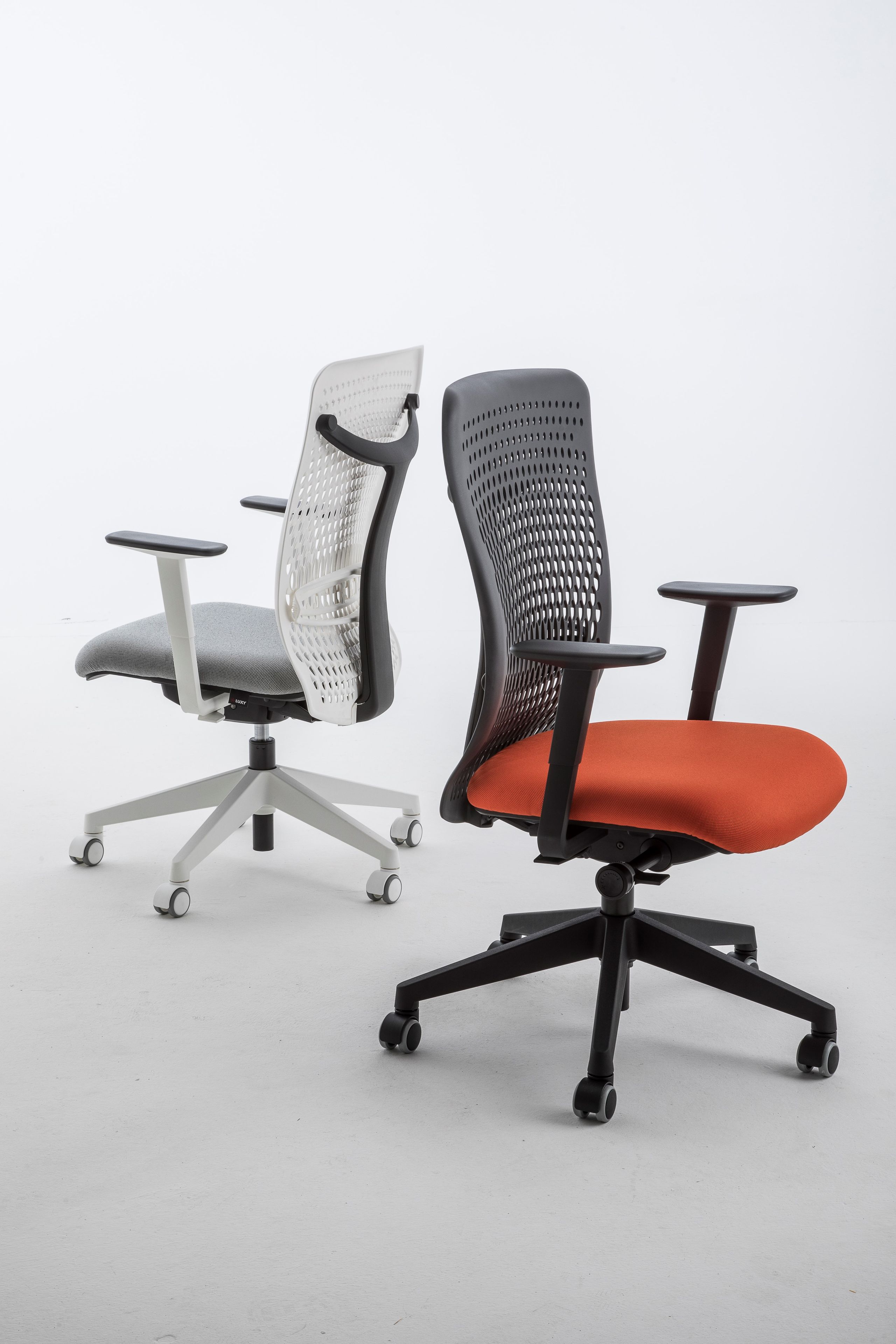 Регулируемое по высоте офисное кресло с колесами и подлокотниками Luxy SmartBack ARCH-00137162 - Вид №12