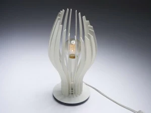 ZAVA Настольная лампа из металла прямого света Slices