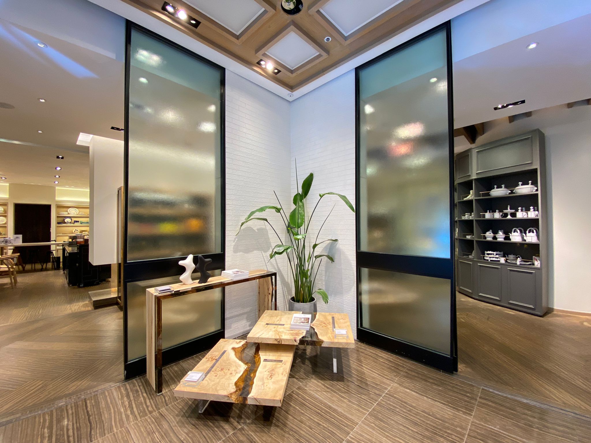 Прямоугольная консоль из массива дерева alcarol Undergrowth ARCH-00103314 - Вид №1