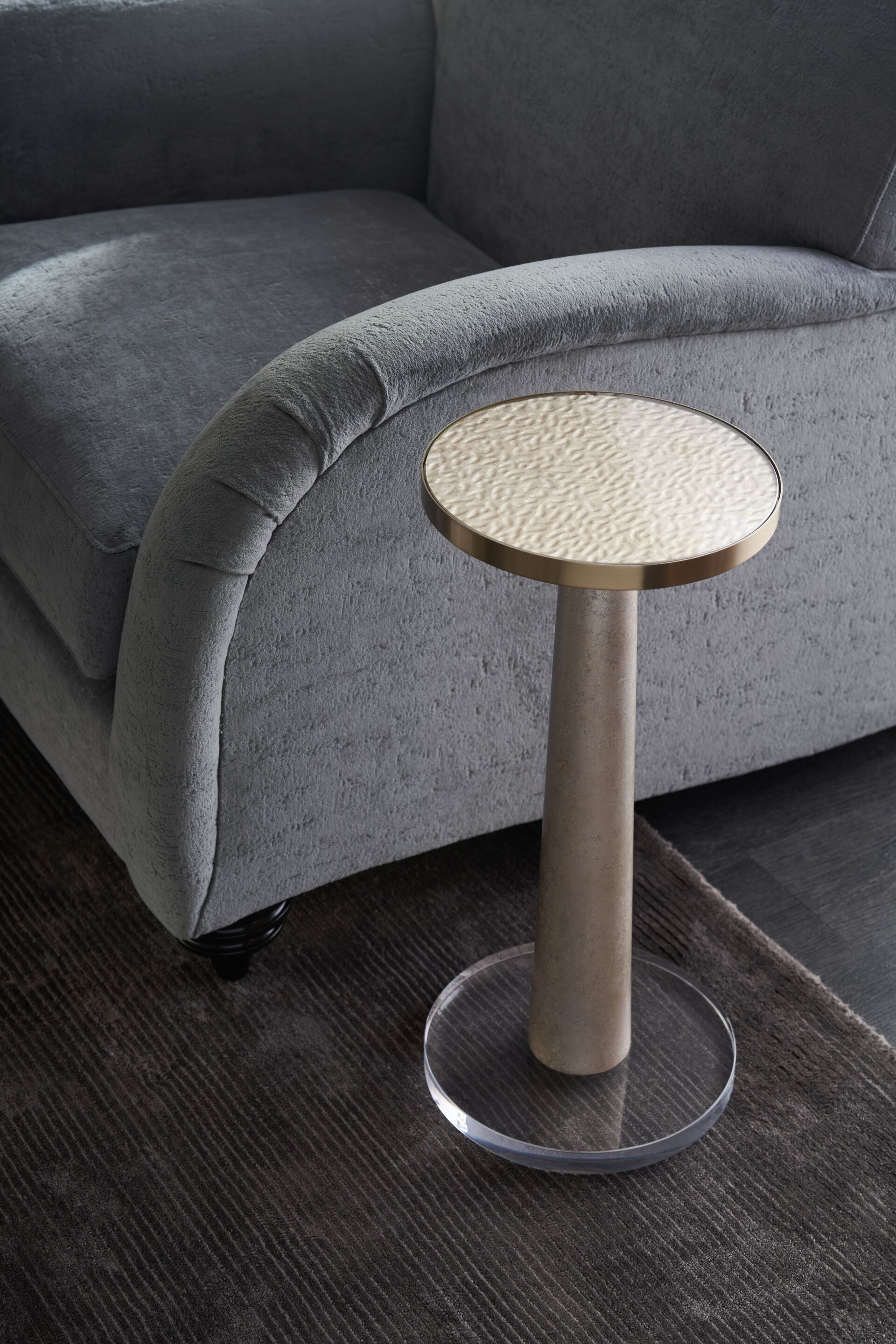 Круглый стеклянный журнальный столик Caracole BEYOND ARCH-00032834 - Вид №2