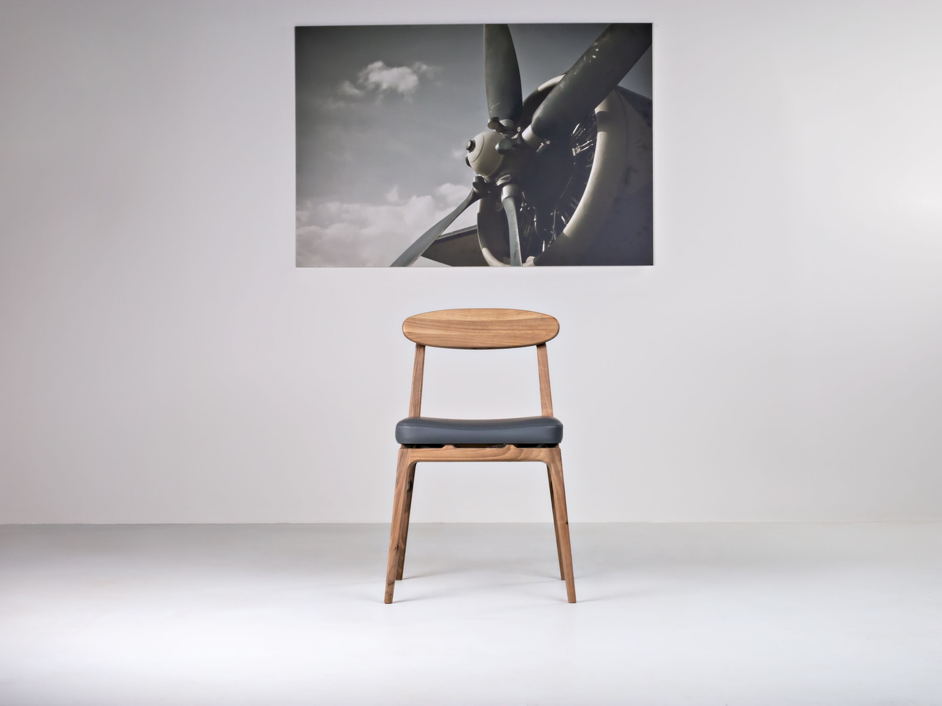 Стул из массива дерева с мягким сиденьем HOOKL und STOOL Labor ARCH-00112954 - Вид №3