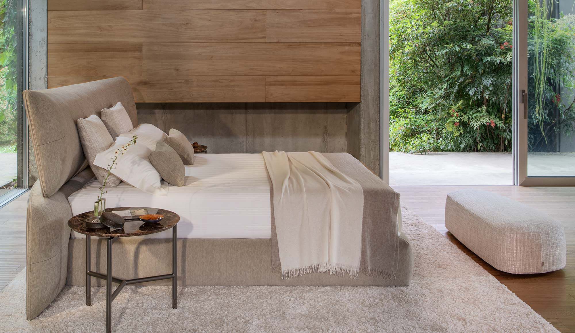 Двуспальная кровать из ткани с мягким изголовьем Flou YUNA ARCH-00127400 - Вид №3