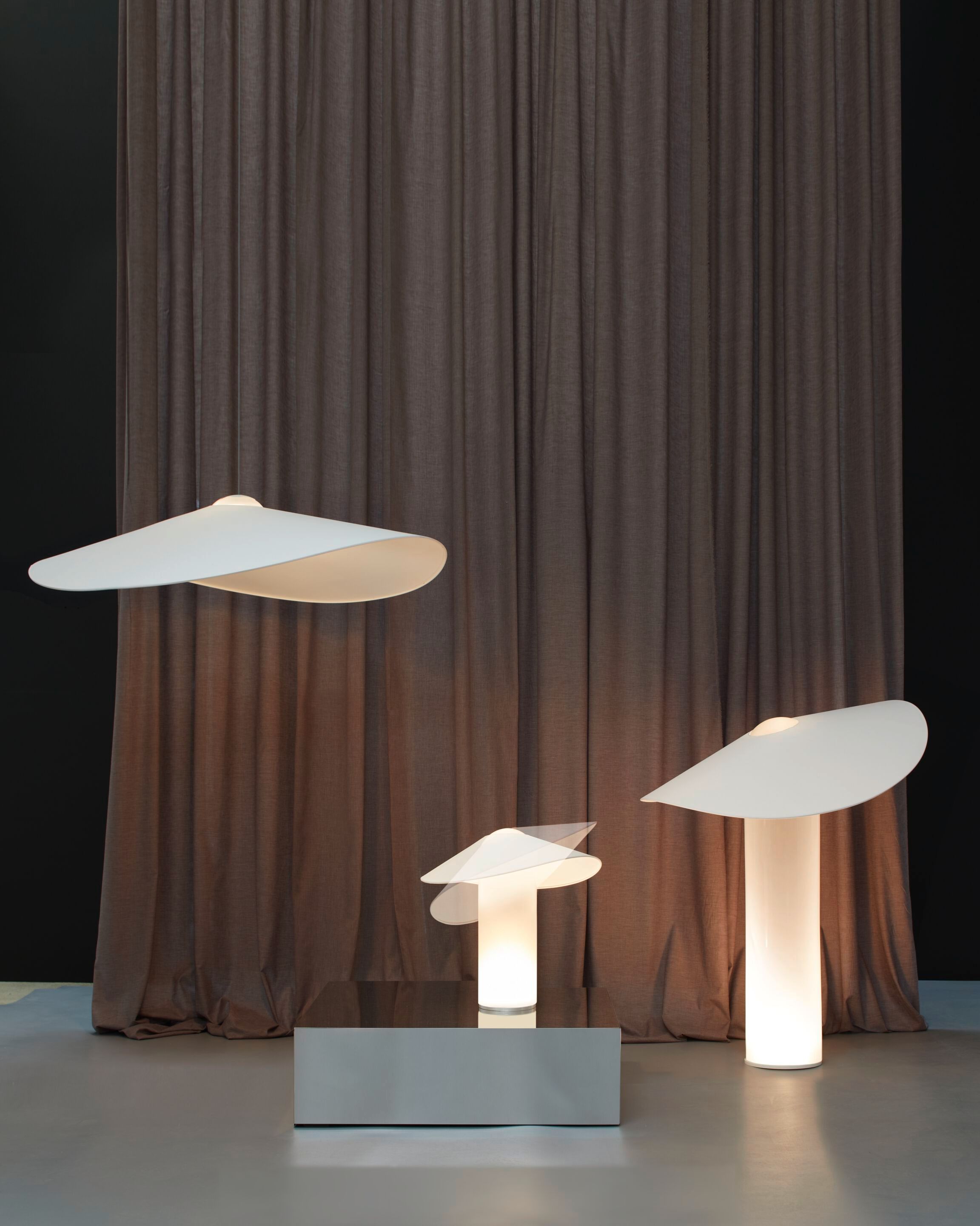 Регулируемая напольная лампа из дутого стекла Midgard Licht Loja ARCH-00067482 - Вид №5