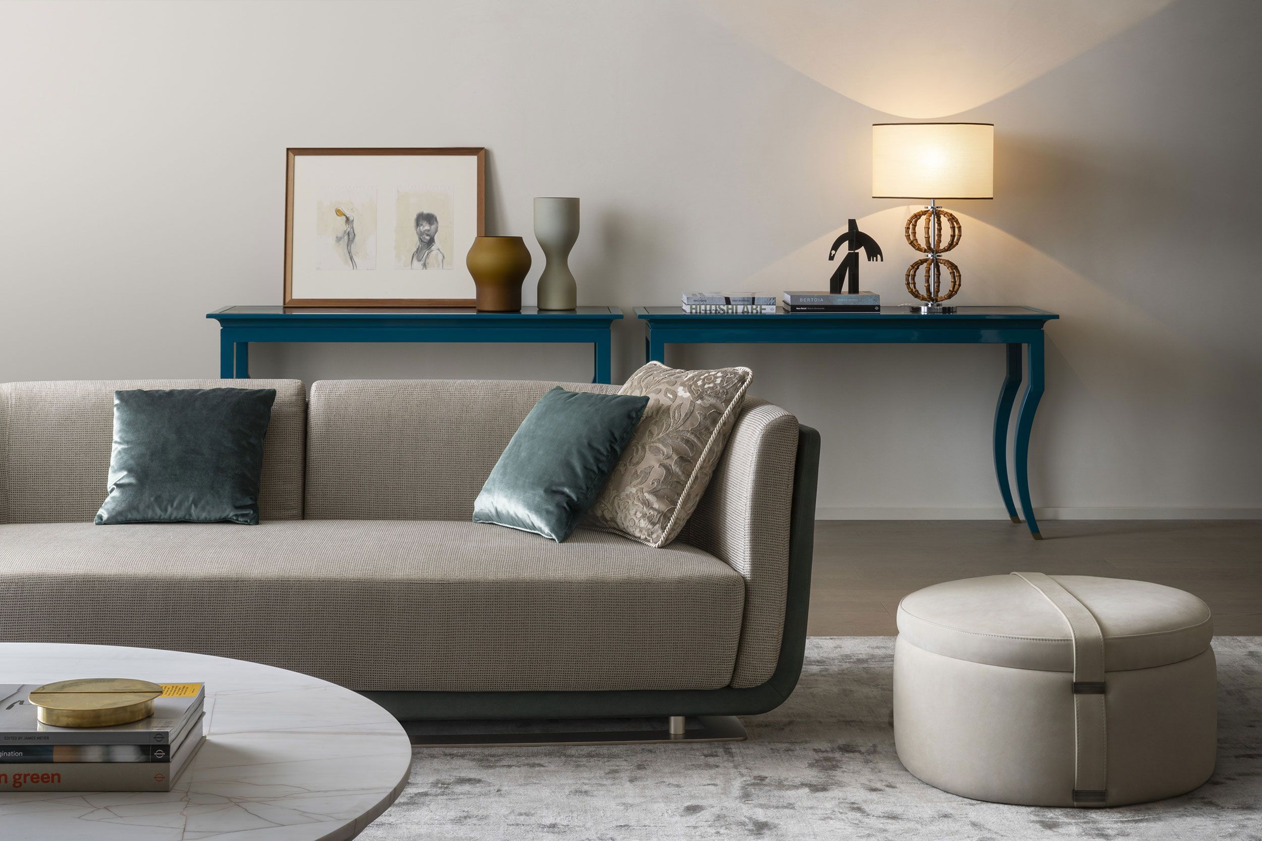 Круглый кожаный пуф OAK New York Suite ARCH-00030076 - Вид №2