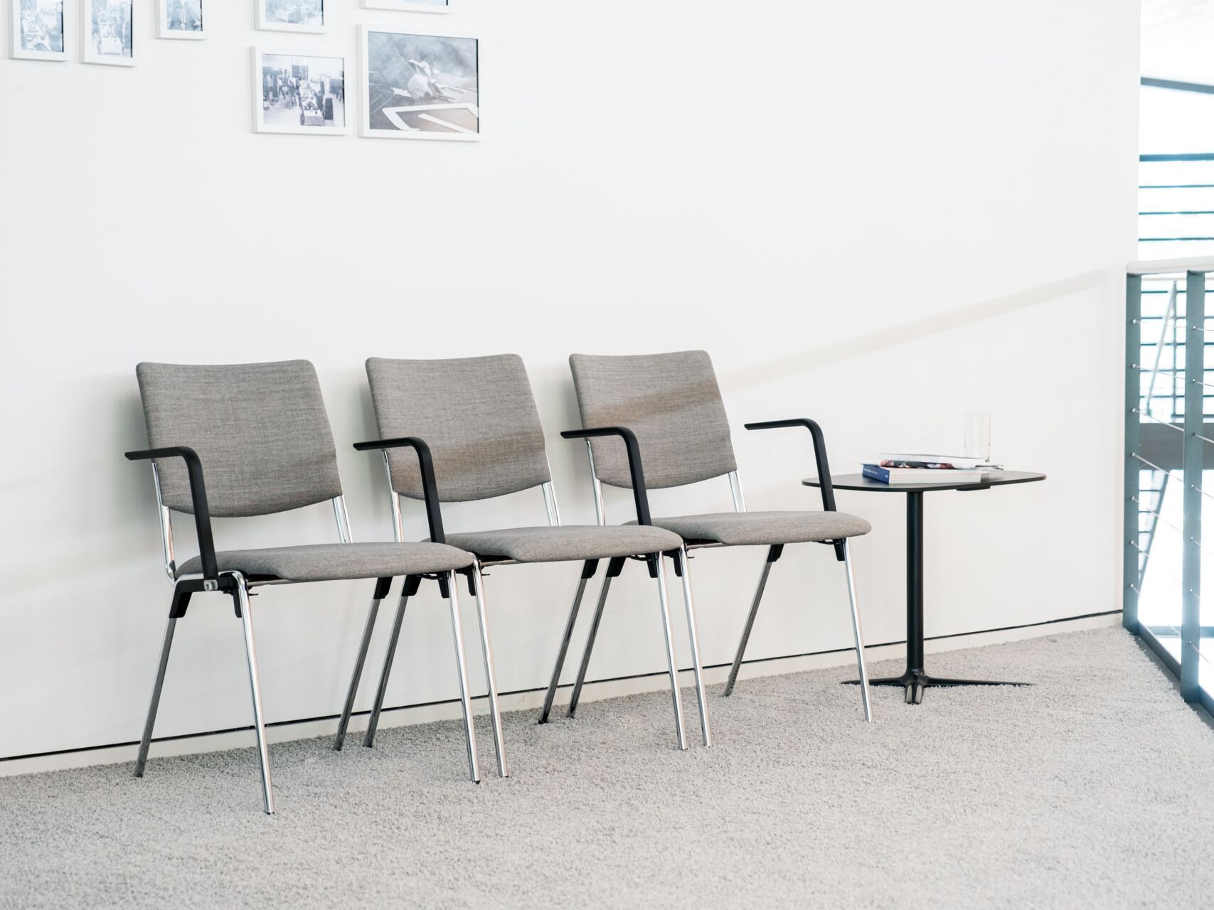 Штабелируемый стул для конференций Brunner герой ARCH-00015425 - Вид №1