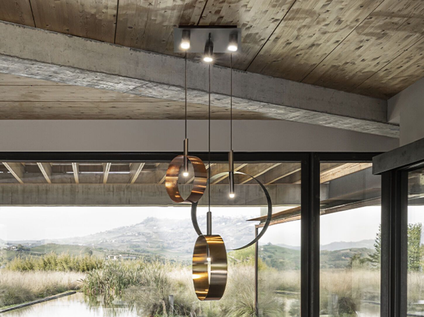 Металлический светодиодный подвесной светильник RIFLESSI Led Loop ARCH-00016376