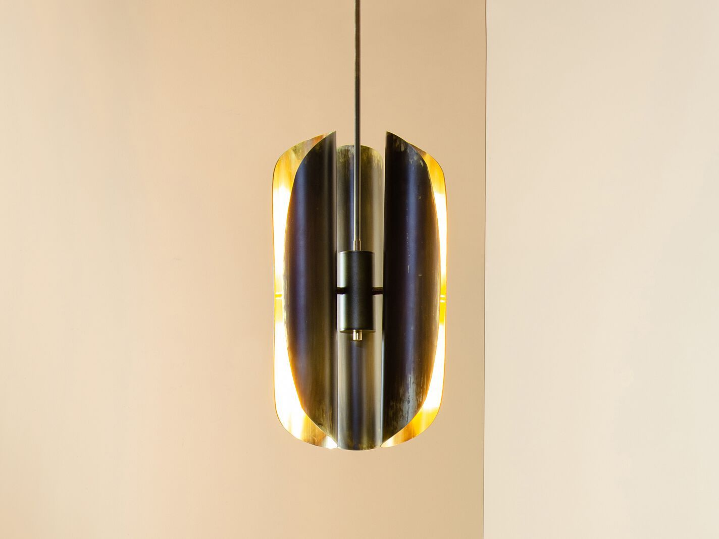 Латунный светодиодный подвесной светильник Renzo Serafini складка ARCH-00116964