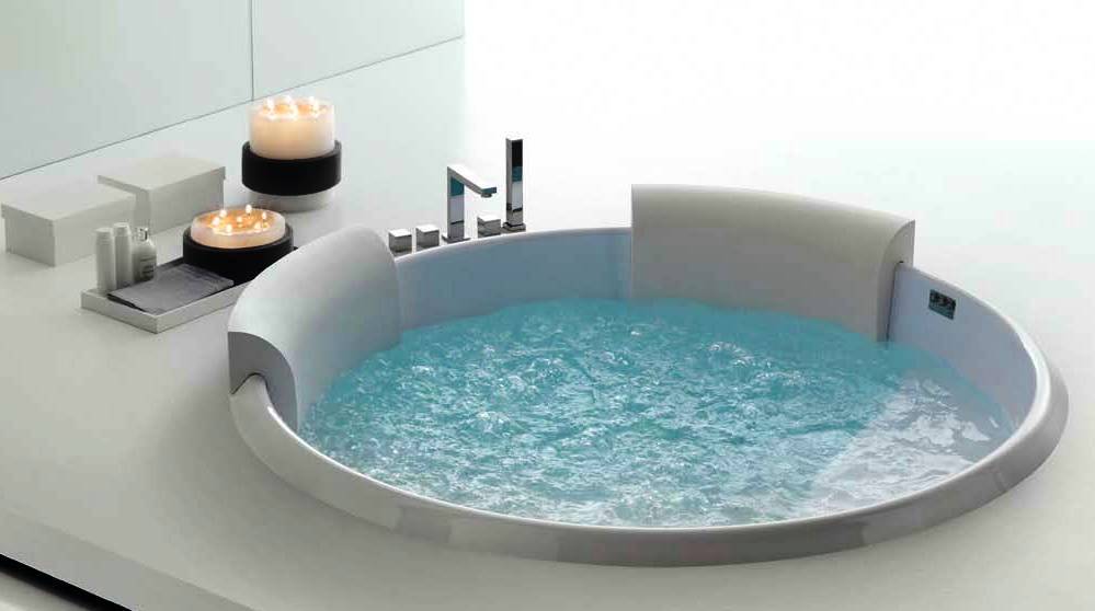 hydromassage_bathtub