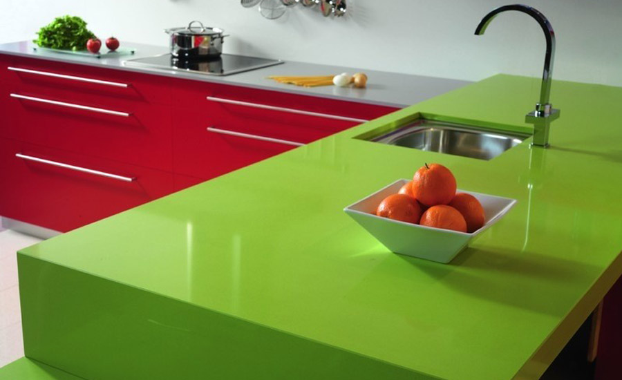 Зелёная столешница для кухни. Столешница из пластика. Столешница из пластика на кухню. Искусственные покрытия для кухни.