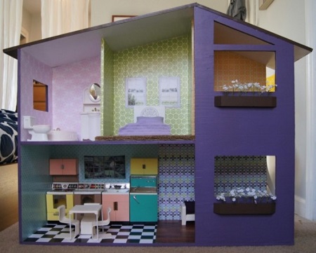 Создание красивой комнаты для кукол из подручных материалов